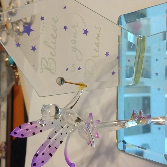 Tinkerbell Believe in Your Dreams Decorative Glass Statue - Picture 1 of 4